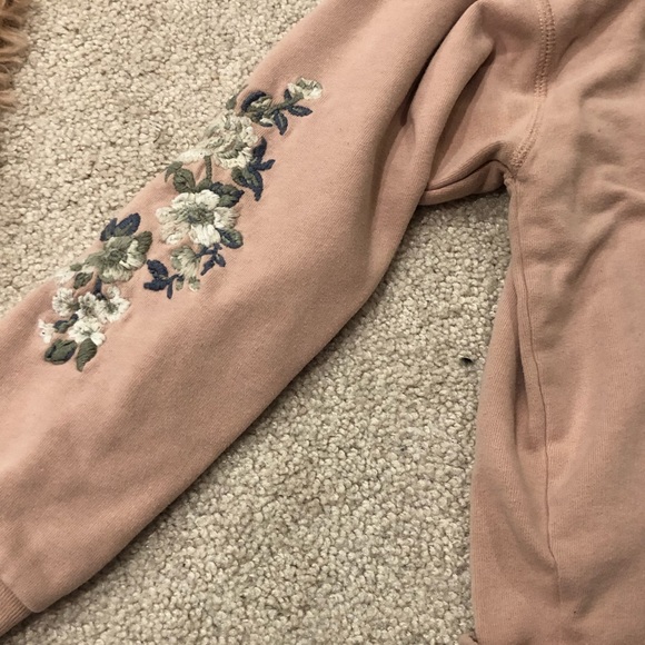 Pink sweater - Picture 2 of 2